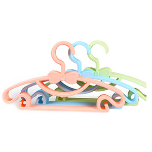 Cute-Baby-Clothing-Plastic-Clothes-Hanger