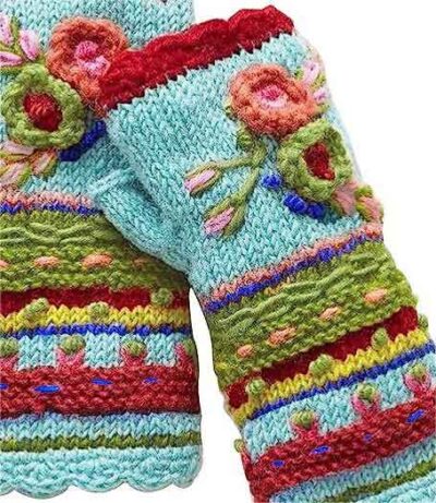 Knitting-gloves-1