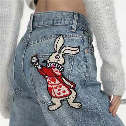 embroidery-patch-on-jeans