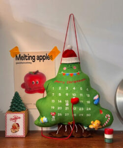 christmas tree calender pilliow hung