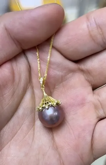 pearl necklace made by Joe