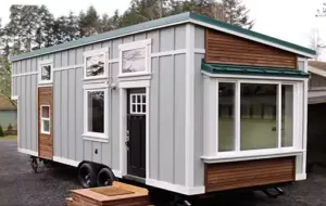 4-room container house