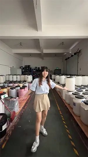Sourcing agent in the nail polish factory
