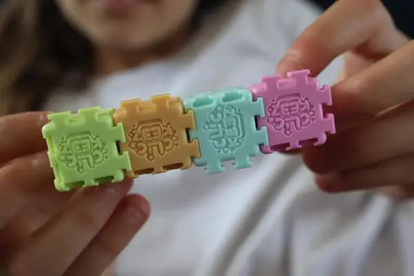 Clickeez Interlock